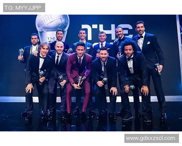 足球巨星背后的家庭故事：从梅西到C罗的亲情与生活点滴